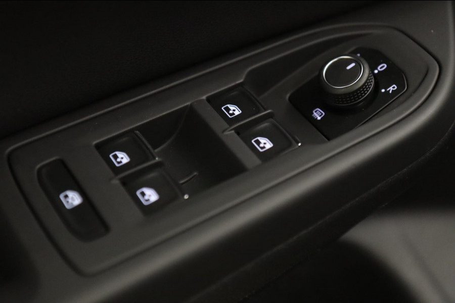 Volkswagen Golf 2.0 TSI GTI CLUBSPORT 45 JAHRE/PANO/CARPLAY/IQ-LIGHT/HUD/VOLL