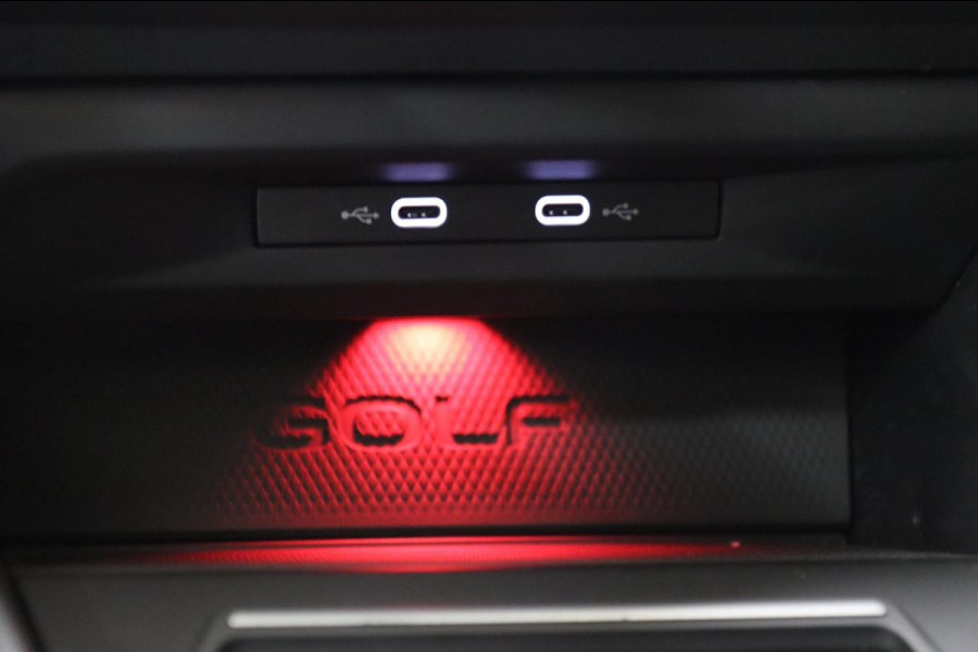 Volkswagen Golf 2.0 TSI GTI CLUBSPORT 45 JAHRE/PANO/CARPLAY/IQ-LIGHT/HUD/VOLL
