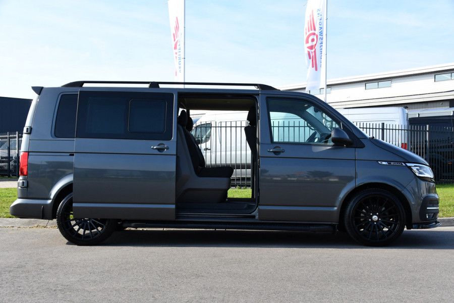 Volkswagen Transporter 2.0 TDI L2H1 30 DC Bulli Virtual, Carplay, Camera, LED, 150pk, 2 x Schuifdeur, Automaat, Trekhaak, Uniek!