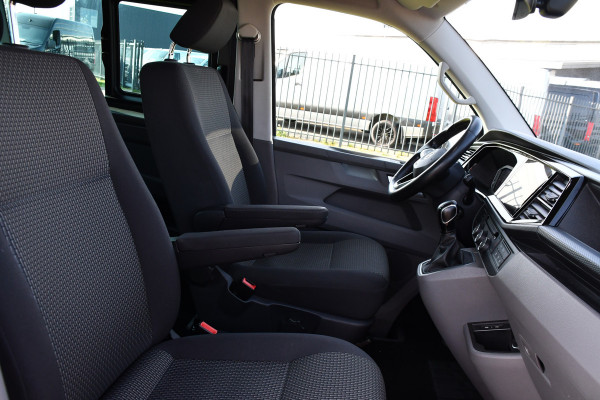 Volkswagen Transporter 2.0 TDI L2H1 30 DC Bulli Virtual, Carplay, Camera, LED, 150pk, 2 x Schuifdeur, Automaat, Trekhaak, Uniek!