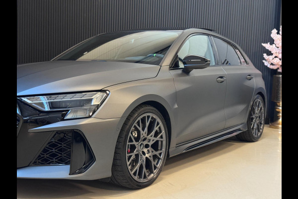 Audi RS3 2.5 TFSI RS 3 quattro | SCHAALSTOELEN | ALCANTARA | PANO | SONOS