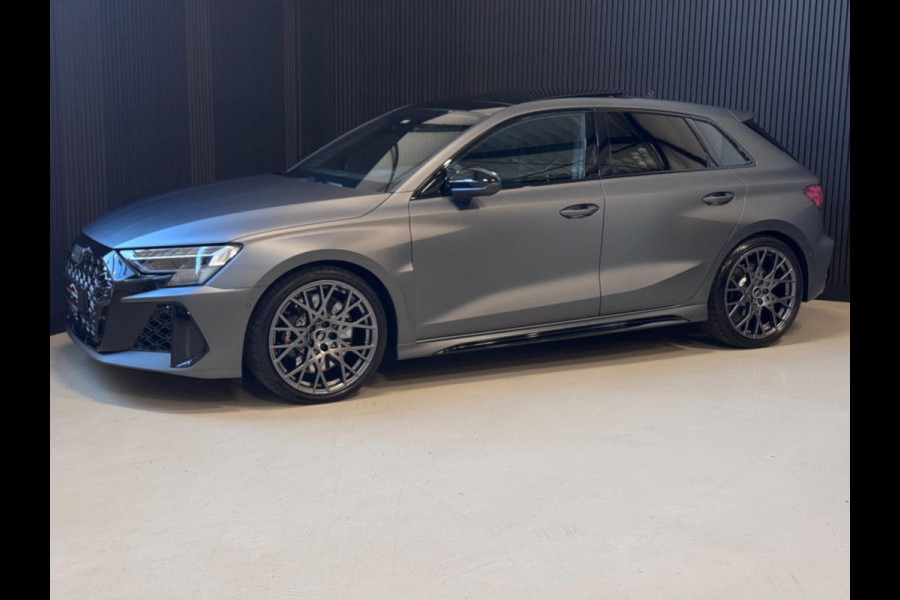 Audi RS3 2.5 TFSI RS 3 quattro | SCHAALSTOELEN | ALCANTARA | PANO | SONOS