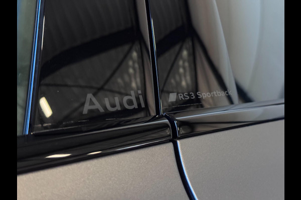 Audi RS3 2.5 TFSI RS 3 quattro | SCHAALSTOELEN | ALCANTARA | PANO | SONOS