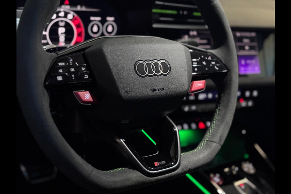 Audi RS3 2.5 TFSI RS 3 quattro | SCHAALSTOELEN | ALCANTARA | PANO | SONOS