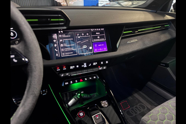 Audi RS3 2.5 TFSI RS 3 quattro | SCHAALSTOELEN | ALCANTARA | PANO | SONOS