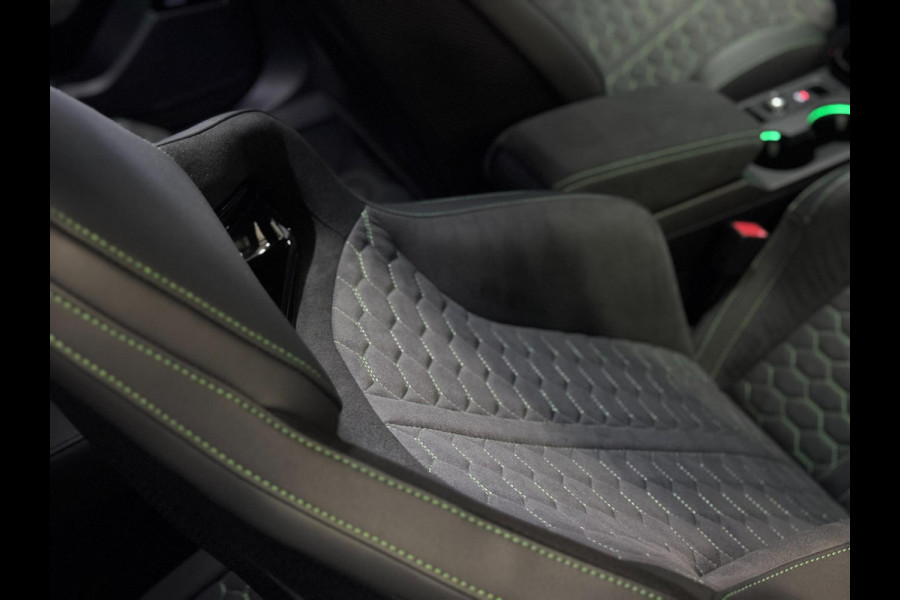 Audi RS3 2.5 TFSI RS 3 quattro | SCHAALSTOELEN | ALCANTARA | PANO | SONOS
