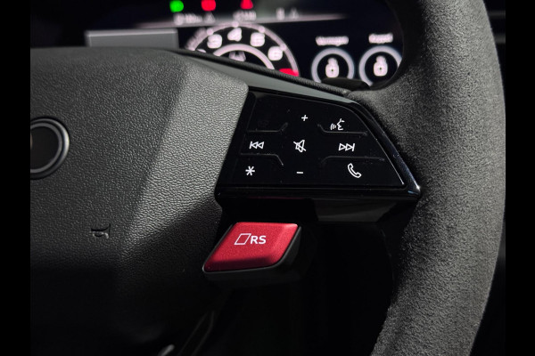 Audi RS3 2.5 TFSI RS 3 quattro | SCHAALSTOELEN | ALCANTARA | PANO | SONOS