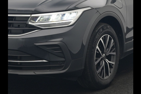 Volkswagen Tiguan 1.4 TSI eHybrid Life Plug In Hybrid 245pk PHEV | Adaptive Cruise | Lederen Sportstoelen Memory & Verwarmd | Stuur Verwarmd | Virtual Cockpit | Navigatie | DAB |