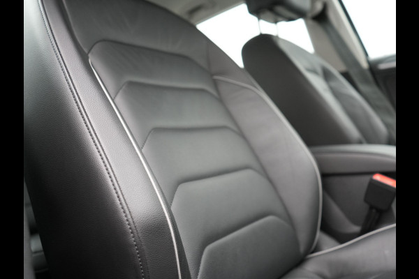 Volkswagen Tiguan 1.4 TSI eHybrid Life Plug In Hybrid 245pk PHEV | Adaptive Cruise | Lederen Sportstoelen Memory & Verwarmd | Stuur Verwarmd | Virtual Cockpit | Navigatie | DAB |