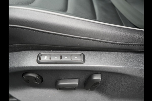Volkswagen Tiguan 1.4 TSI eHybrid Life Plug In Hybrid 245pk PHEV | Adaptive Cruise | Lederen Sportstoelen Memory & Verwarmd | Stuur Verwarmd | Virtual Cockpit | Navigatie | DAB |