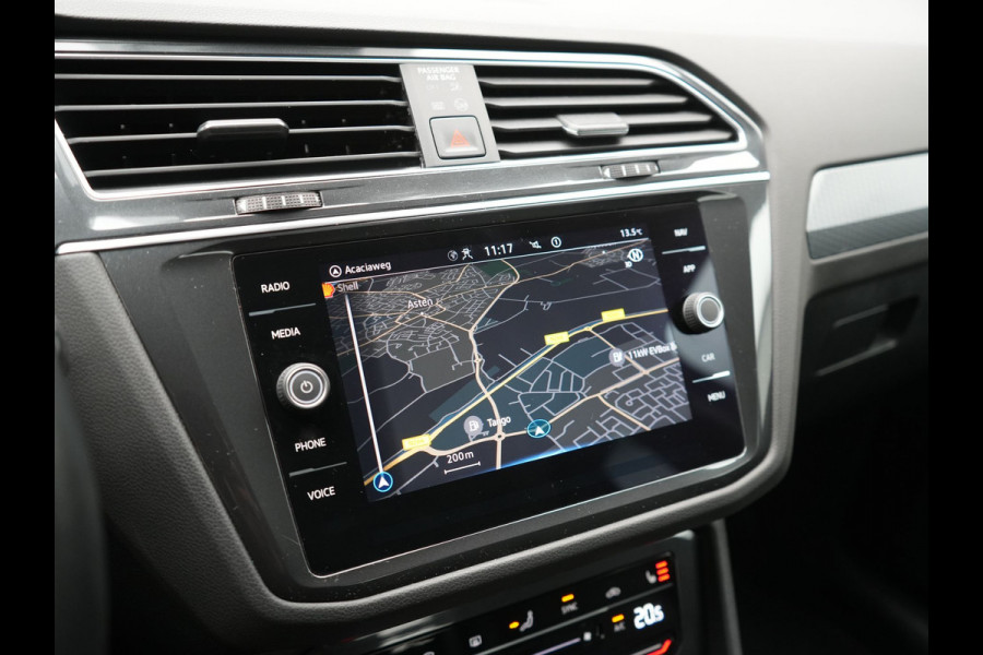 Volkswagen Tiguan 1.4 TSI eHybrid Life Plug In Hybrid 245pk PHEV | Adaptive Cruise | Lederen Sportstoelen Memory & Verwarmd | Stuur Verwarmd | Virtual Cockpit | Navigatie | DAB |