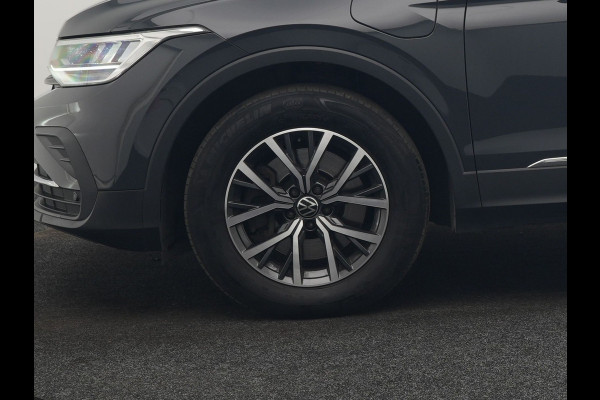 Volkswagen Tiguan 1.4 TSI eHybrid Life Plug In Hybrid 245pk PHEV | Adaptive Cruise | Lederen Sportstoelen Memory & Verwarmd | Stuur Verwarmd | Virtual Cockpit | Navigatie | DAB |