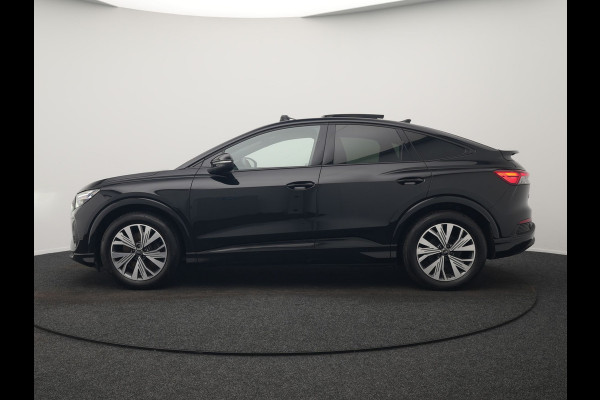 Audi Q4 Sportback e-tron 40 S edition 204pk Dealer O.H. | Panodak | Adaptive Cruise | Lederen Sportstoelen Verwarmd | Head Up | Matrix LED | Camera | Keyless | Sfeerverlichting | Apple Carplay | S Line Interieur |