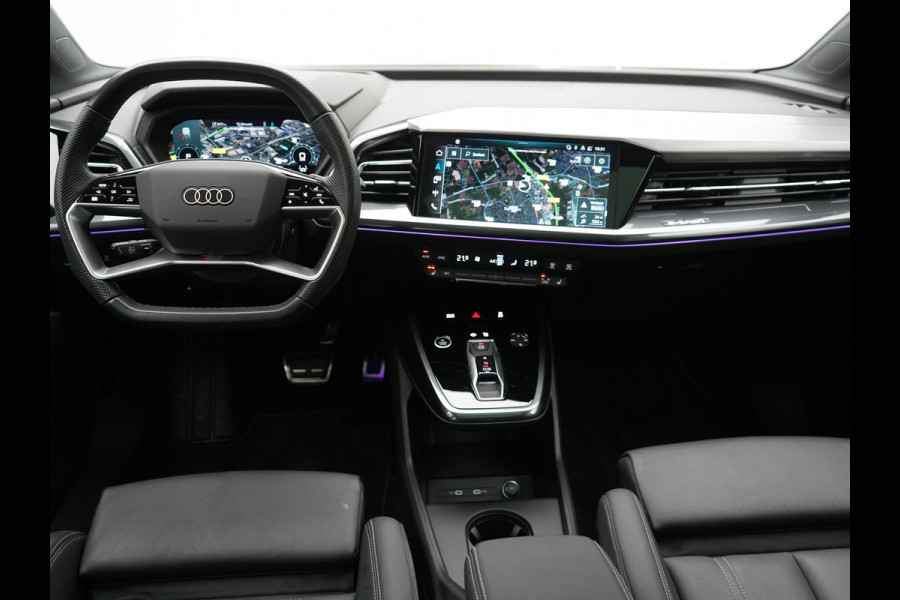 Audi Q4 Sportback e-tron 40 S edition 204pk Dealer O.H. | Panodak | Adaptive Cruise | Lederen Sportstoelen Verwarmd | Head Up | Matrix LED | Camera | Keyless | Sfeerverlichting | Apple Carplay | S Line Interieur |