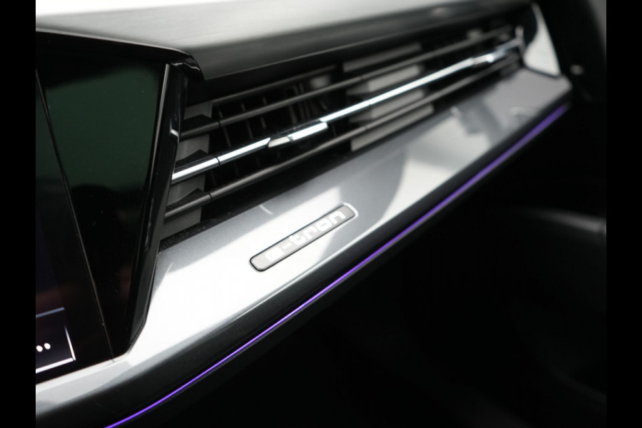 Audi Q4 Sportback e-tron 40 S edition 204pk Dealer O.H. | Panodak | Adaptive Cruise | Lederen Sportstoelen Verwarmd | Head Up | Matrix LED | Camera | Keyless | Sfeerverlichting | Apple Carplay | S Line Interieur |
