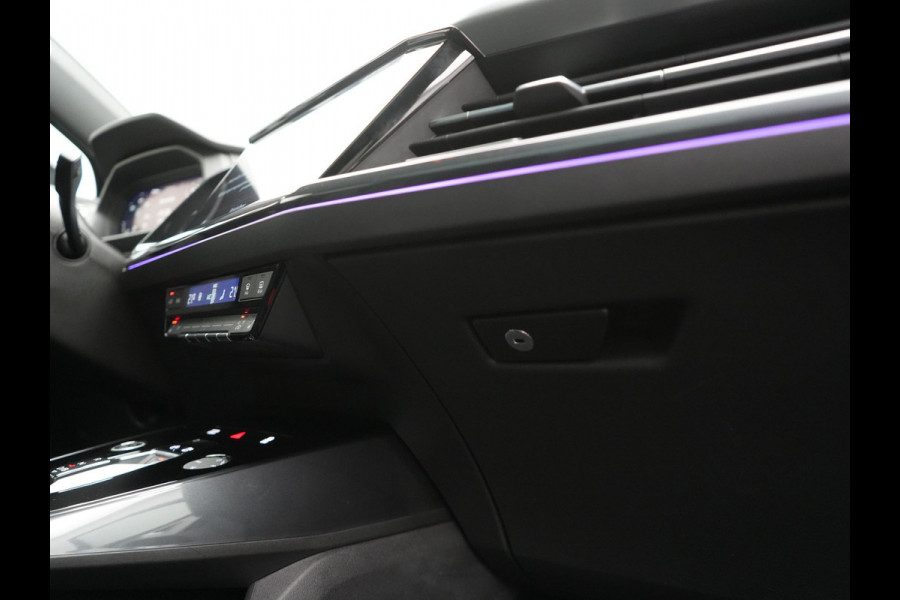 Audi Q4 Sportback e-tron 40 S edition 204pk Dealer O.H. | Panodak | Adaptive Cruise | Lederen Sportstoelen Verwarmd | Head Up | Matrix LED | Camera | Keyless | Sfeerverlichting | Apple Carplay | S Line Interieur |