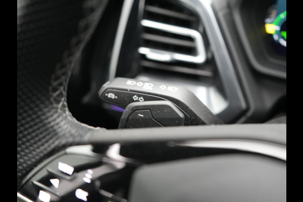 Audi Q4 Sportback e-tron 40 S edition 204pk Dealer O.H. | Panodak | Adaptive Cruise | Lederen Sportstoelen Verwarmd | Head Up | Matrix LED | Camera | Keyless | Sfeerverlichting | Apple Carplay | S Line Interieur |