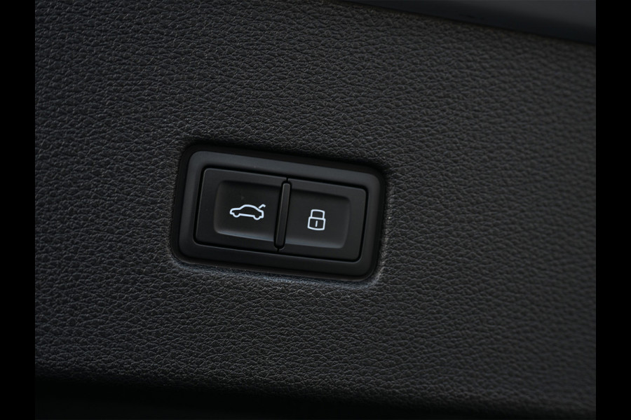 Audi Q8 60 TFSI e quattro Pro Line S 490pk Competition | Nardo Grey Exclusive | B&O Sound | Panoramadak | Soft-Close | Ambiance Interieur | S-Seats | 360 Camera | Adaptive Cruise | Trekhaak