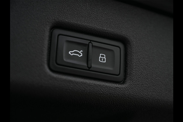 Audi Q5 2.0 TFSI e-hybrid 368pk quattro S edition Competition | S-Seats | Memory | 360 Camera | Trekhaak | Keyless entree | Adaptive Cruise | Ambiance interieur | Passagiers display |