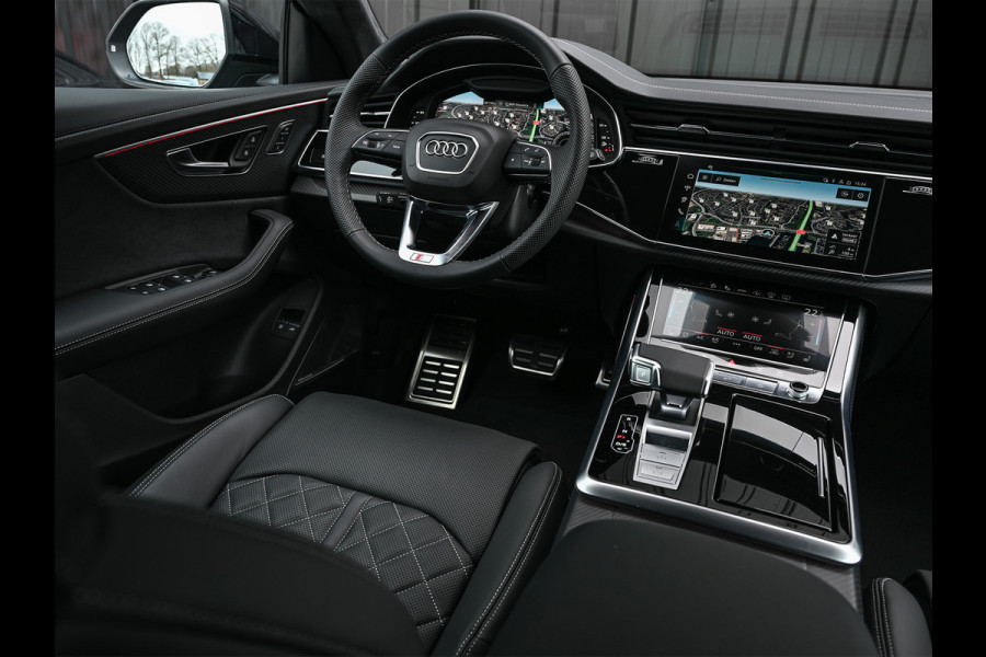 Audi Q8 60 TFSI e quattro | Audi Exclusive | B&O Advanced | S-seats met massage | Soft close | Adaptive cruise | Carbon inleg | Ambiance interieur | 360 camera | Verwarmbaar stuurwiel | Trekhaak