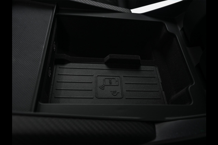 Audi Q8 60 TFSI e quattro | Audi Exclusive | B&O Advanced | S-seats met massage | Soft close | Adaptive cruise | Carbon inleg | Ambiance interieur | 360 camera | Verwarmbaar stuurwiel | Trekhaak