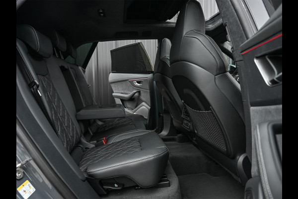 Audi Q8 60 TFSI e quattro | Audi Exclusive | B&O Advanced | S-seats met massage | Soft close | Adaptive cruise | Carbon inleg | Ambiance interieur | 360 camera | Verwarmbaar stuurwiel | Trekhaak