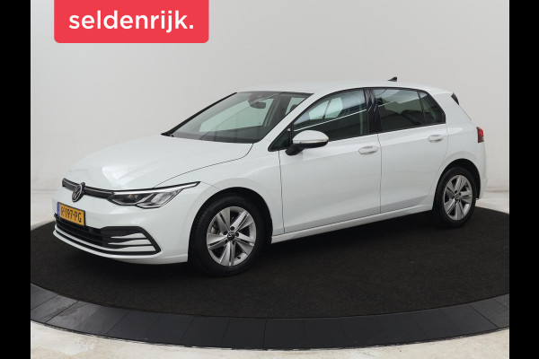 Volkswagen Golf 1.0 TSI Life | Carplay | Sfeerverlichting | Adaptive cruise | Navigatie | Parkeerhulp | Climate control | Full LED | Bluetooth