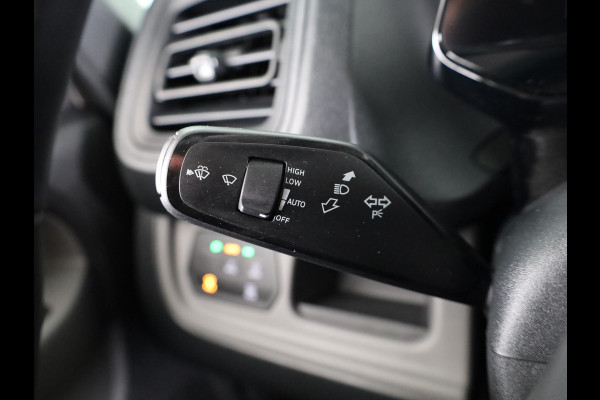 Volkswagen ID. Buzz Cargo 77 kWh 204 pk | Navigatie via App | Trekhaak (wegklapbaar) | Partkeersensoren | Achteruitrijcamera | Stoelverwarming |