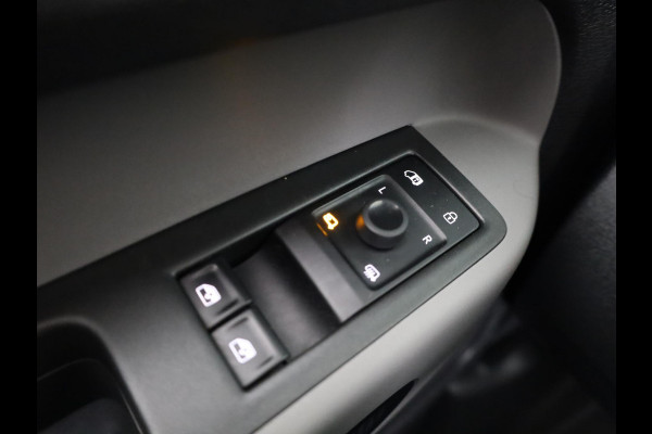 Volkswagen ID. Buzz Cargo 77 kWh 204 pk | Navigatie via App | Trekhaak (wegklapbaar) | Partkeersensoren | Achteruitrijcamera | Stoelverwarming |