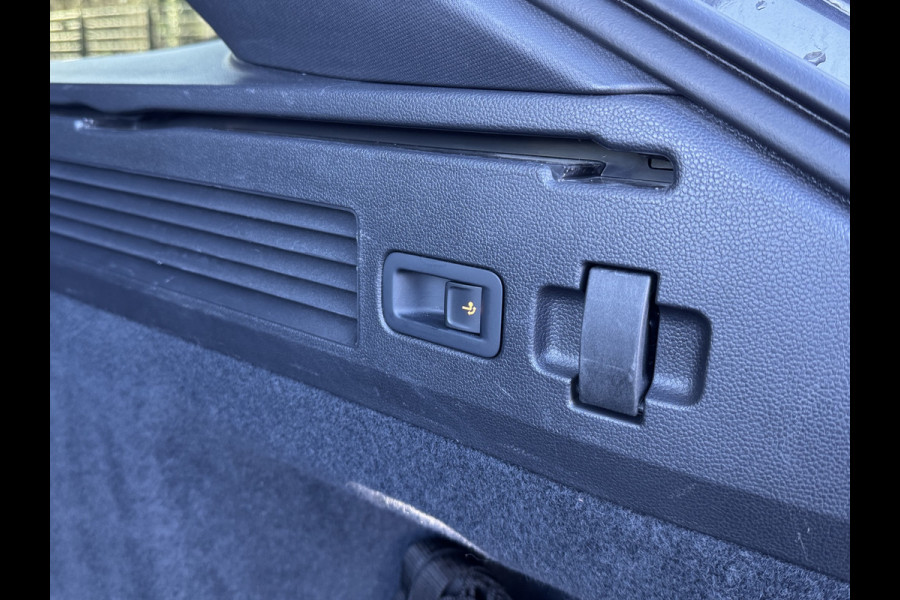 Volkswagen Arteon Shooting Brake eHYBRID 218PK DSG R-LINE BUSINESS+ TREKHAAK/360CAMERA/IQ-LIGHT