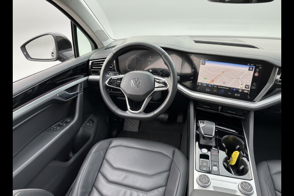 Volkswagen Touareg 3.0 TSi eHybrid ELEGANCE 4MOTION HEAD-UP/LUCHTVERING/PANORAMADAK