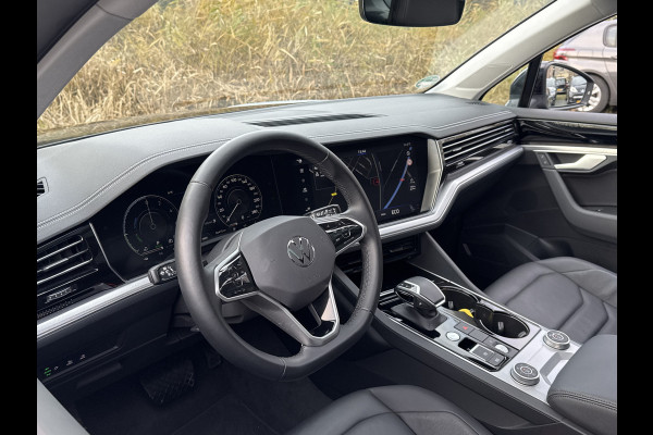 Volkswagen Touareg 3.0 TSi eHybrid ELEGANCE 4MOTION HEAD-UP/LUCHTVERING/PANORAMADAK