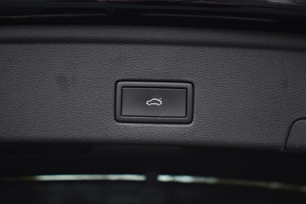 Volkswagen Touareg 3.0 TSi eHybrid ELEGANCE 4MOTION HEAD-UP/LUCHTVERING/PANORAMADAK