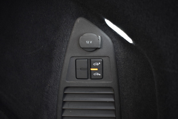 Volkswagen Touareg 3.0 TSi eHybrid ELEGANCE 4MOTION HEAD-UP/LUCHTVERING/PANORAMADAK