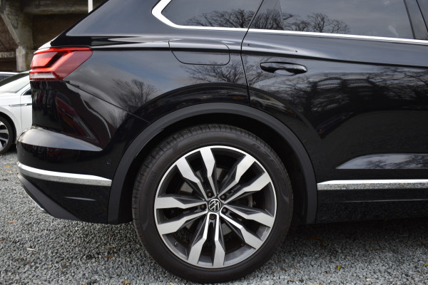 Volkswagen Touareg 3.0 TSi eHybrid ELEGANCE 4MOTION HEAD-UP/LUCHTVERING/PANORAMADAK