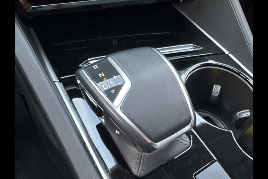 Volkswagen Touareg 3.0 TSi eHybrid ELEGANCE 4MOTION HEAD-UP/LUCHTVERING/PANORAMADAK