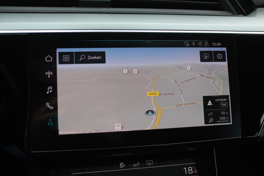 Audi e-tron 50 quattro Business edition Plus 71 kWh / SoH 92,9% / Panoramadak / Camera / Luchtvering / Intr.voorverwarming / Leder&Alcantara / 20'' / Navigatie / DAB / Stoelverwarming / ACC