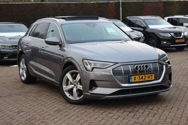 Audi e-tron 50 quattro Business edition Plus 71 kWh / SoH 92,9% / Panoramadak / Camera / Luchtvering / Intr.voorverwarming / Leder&Alcantara / 20'' / Navigatie / DAB / Stoelverwarming / ACC