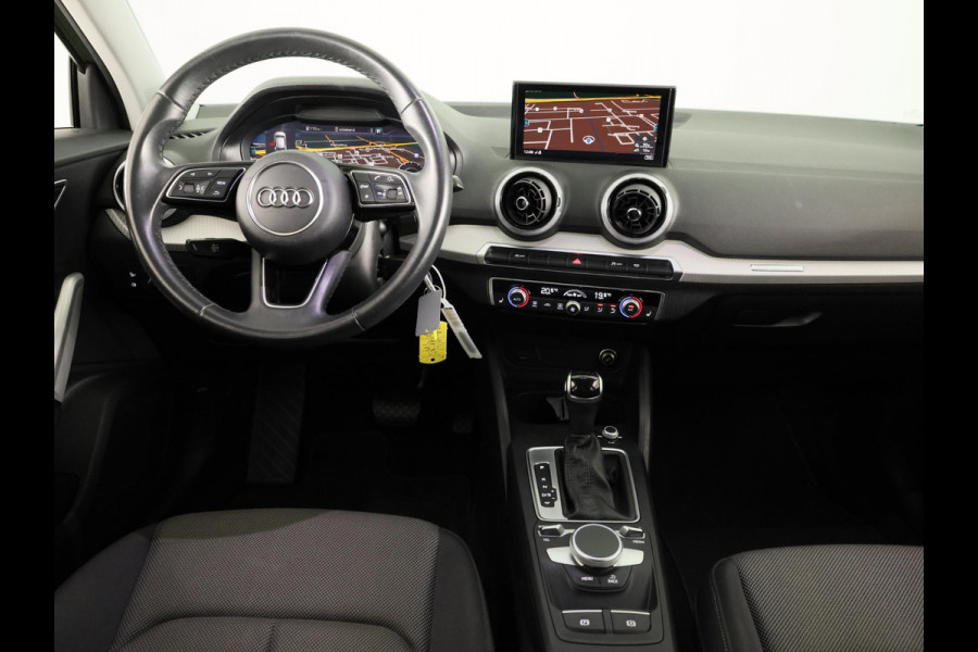 Audi Q2 35 TFSI Business Edition 150pk | S-tronic | Navigatie | Sportstoelen | Parkeersensoren achter | Virtual Cockpit | Stoelverwaming | 17 inch Lichtmetalen velgen |