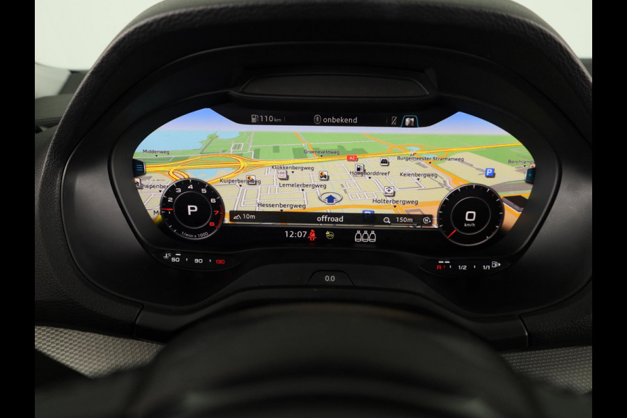 Audi Q2 35 TFSI Business Edition 150pk | S-tronic | Navigatie | Sportstoelen | Parkeersensoren achter | Virtual Cockpit | Stoelverwaming | 17 inch Lichtmetalen velgen |