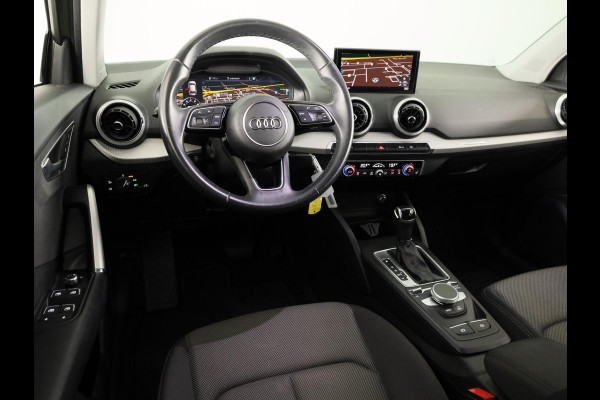 Audi Q2 35 TFSI Business Edition 150pk | S-tronic | Navigatie | Sportstoelen | Parkeersensoren achter | Virtual Cockpit | Stoelverwaming | 17 inch Lichtmetalen velgen |