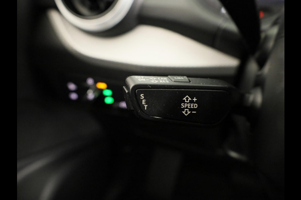 Audi Q2 35 TFSI Business Edition 150pk | S-tronic | Navigatie | Sportstoelen | Parkeersensoren achter | Virtual Cockpit | Stoelverwaming | 17 inch Lichtmetalen velgen |