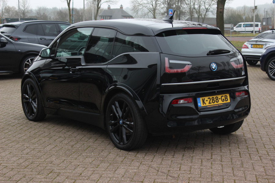 BMW i3 S Dark Shadow Edition 120Ah 42 kWh / SoH 90,4%  / Camera / Navigatie / 20'' / Stoelverwarming / DAB / LED / Cruise Control