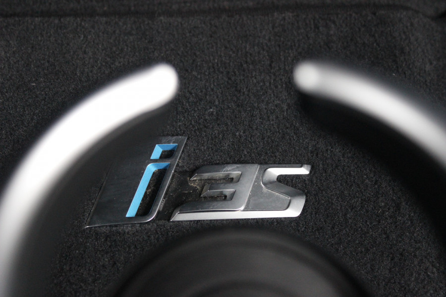 BMW i3 S Dark Shadow Edition 120Ah 42 kWh / SoH 90,4%  / Camera / Navigatie / 20'' / Stoelverwarming / DAB / LED / Cruise Control