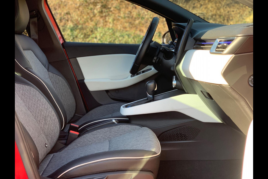 Renault Clio 1.6 E-Tech Hybrid 140 Business Zen NIEUWSTAAT LUXE !