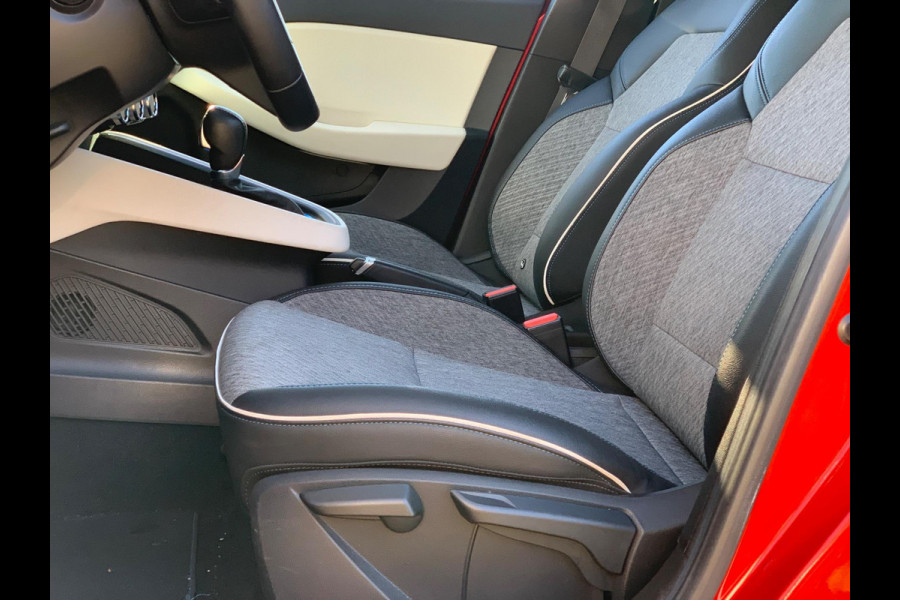 Renault Clio 1.6 E-Tech Hybrid 140 Business Zen NIEUWSTAAT LUXE !