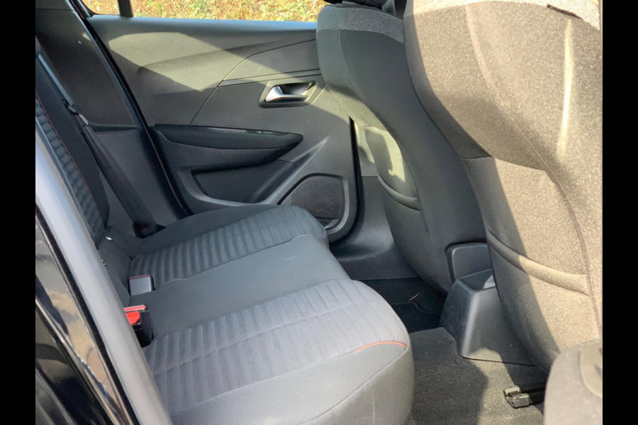 Peugeot 208 1.2 PureTech Active Pack 2022 / NETTO € 6600 / PRIJS NL € 8950.-