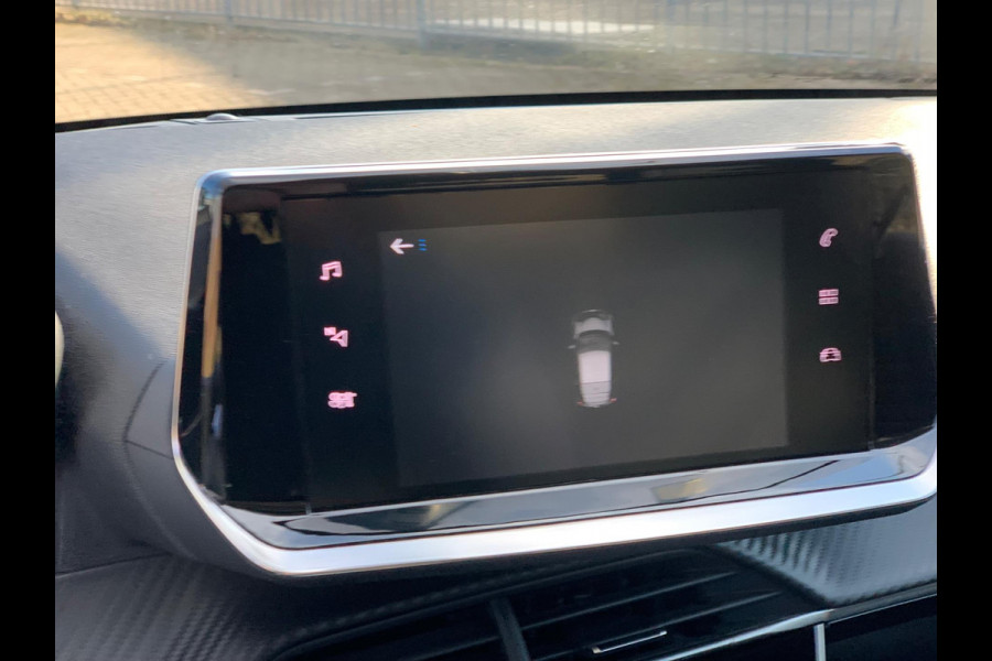 Peugeot 208 1.2 PureTech Active Pack 2022 / NETTO € 6600 / PRIJS NL € 8950.-