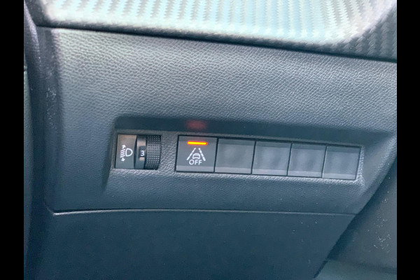 Peugeot 208 1.2 PureTech Active Pack 2022 / NETTO € 6600 / PRIJS NL € 8950.-