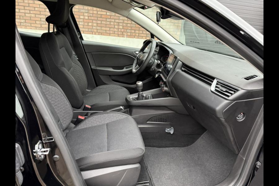 Renault Clio 1.0 TCe Navigatie / Apple CarPlay - Android / 1e Eigenaar / ALL-Season banden / Cruise Control / PDC met optische w